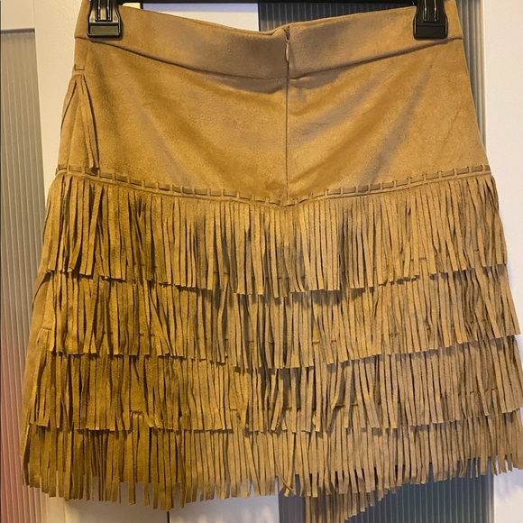 Guess mini skirt - Picture 3 of 4